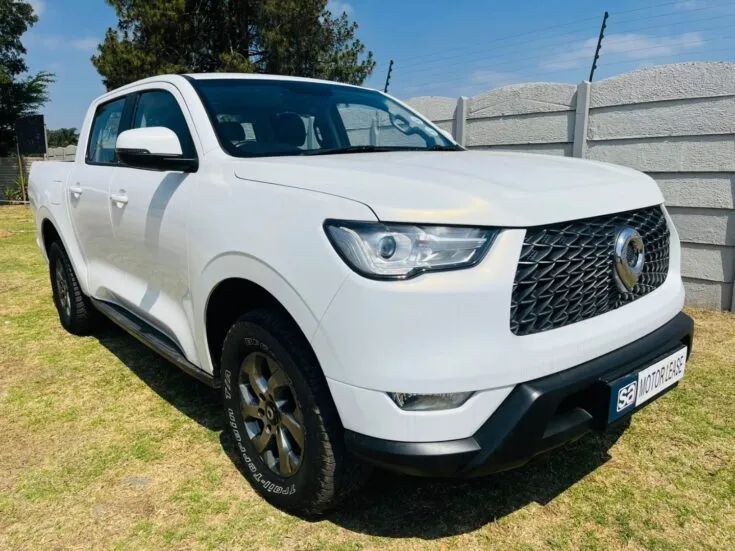 2023 GWM P-SERIES CV DCAB 2.0TD SX 4X2 6MT – Front Feature Photo