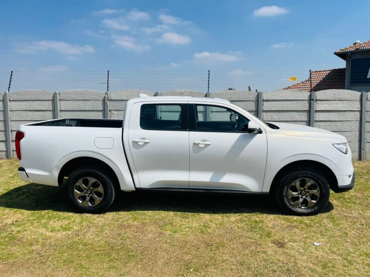2023 GWM P-SERIES CV DCAB 2.0TD SX 4X2 6MT – Right Side Photo