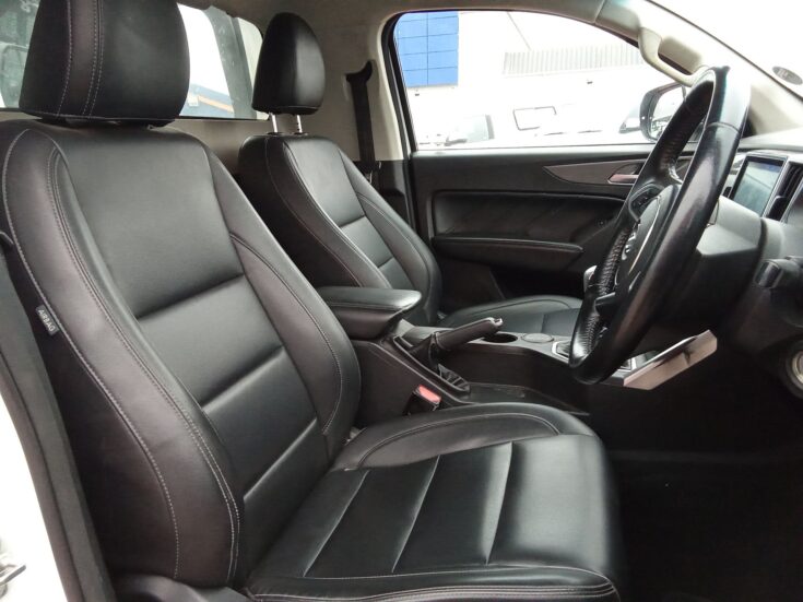 2023 GWM P-SERIES CV SCAB 2.0TD DLX 4X2 6MT – Front Seats