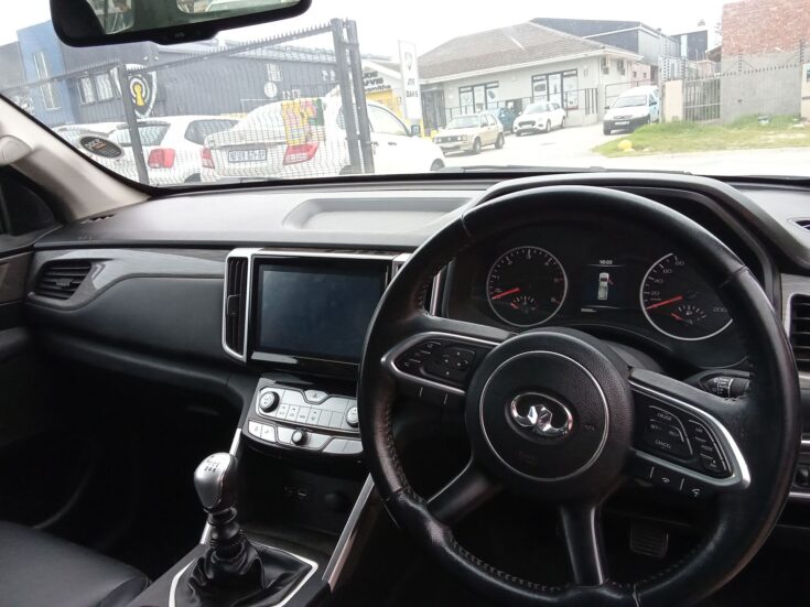 2023 GWM P-SERIES CV SCAB 2.0TD DLX 4X2 6MT – Interior