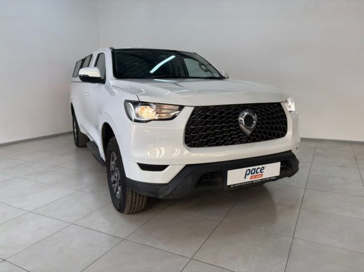 2023 GWM P-SERIES CV SCAB 2.0TD SX 4X2 6MT – Front Feature Photo