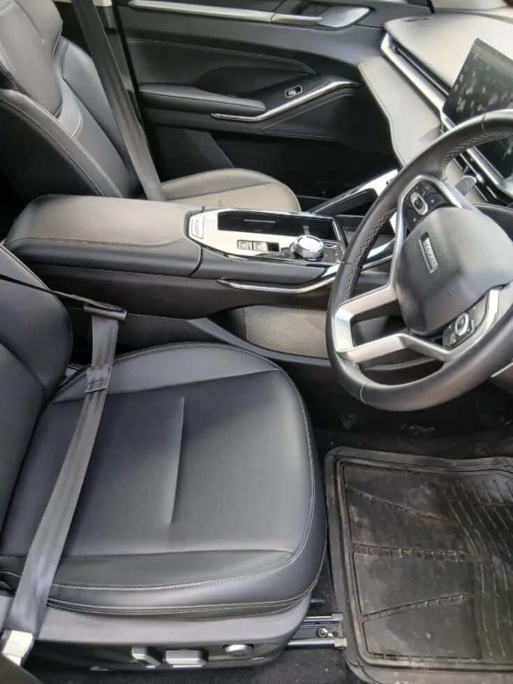 2023 Haval H6/2.0T 7DCT 4WD LUXURY – Front Seats