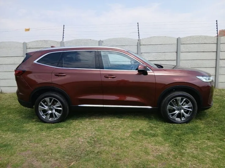 2023 Haval H6/2.0T 7DCT 4WD LUXURY – Right Side Photo