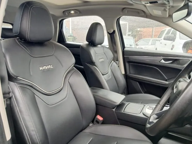 2023 Haval Jolion/1.5T SUPER LUXURY DCT – Front Seats