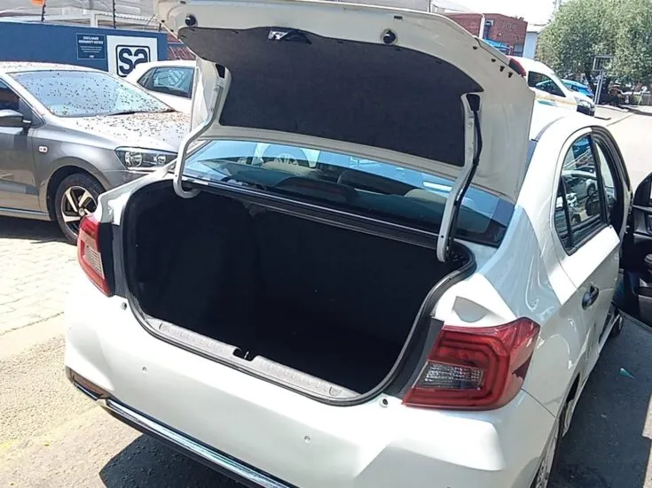 2023 Honda Amaze/1.2 COMFORT – Boot / Loadbin