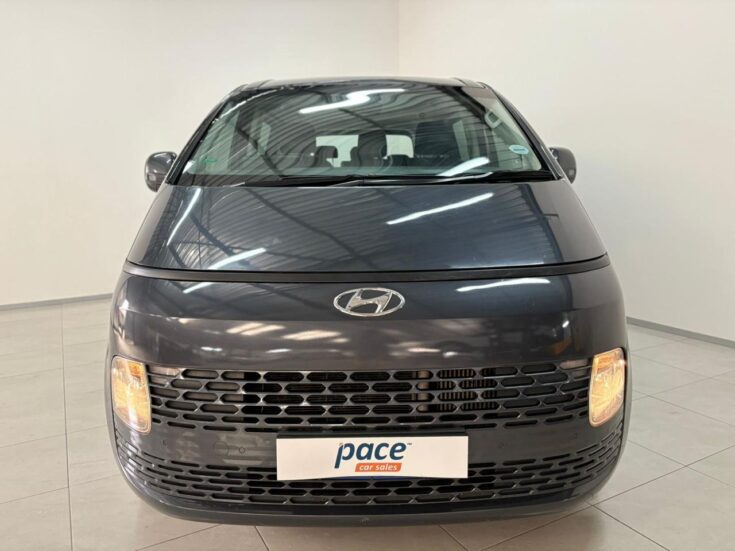 2023 HYUDANI STARIA 2.2D EXECUTIVE A/T – Front Photo