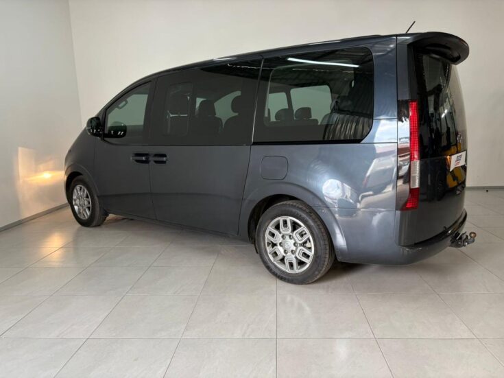 2023 HYUDANI STARIA 2.2D EXECUTIVE A/T – Left Side Photo