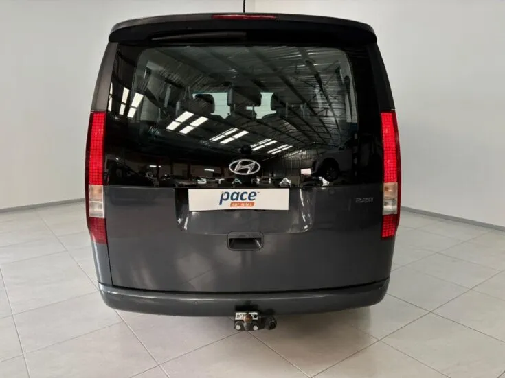 2023 Hyundai Staria/2.2 9S EXECUTIVE – Back Photo