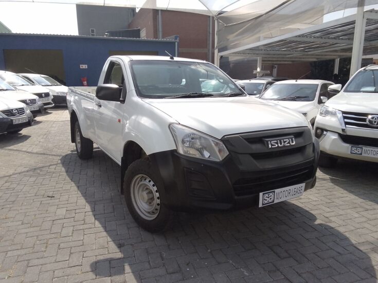 2023 ISUZU DMAX 250C FLEETSIDE S/C P/U – Front Feature Photo