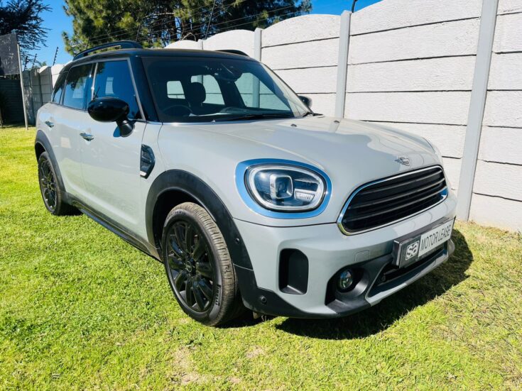2023 MINI COOPER COUNTRYMAN A/T – Front Feature Photo