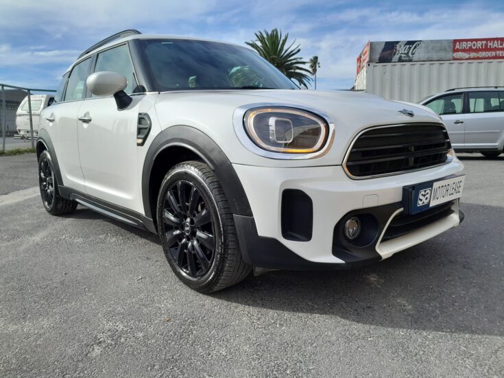 2023 MINI COOPER COUNTRYMAN A/T – Front Feature Photo