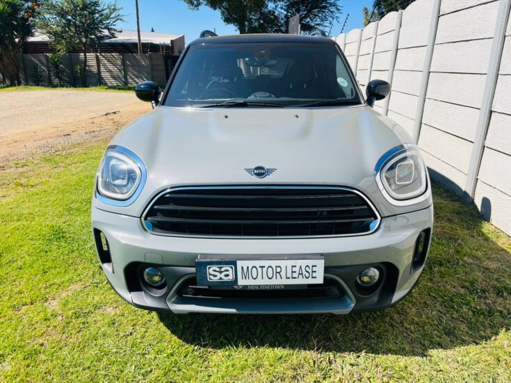 2023 MINI COOPER COUNTRYMAN A/T – Front Photo