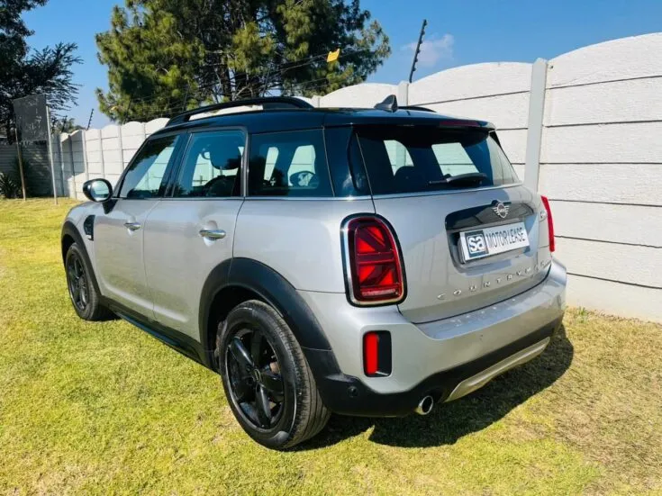 2023 Mini Countryman/1.5 COOPER DCT – Back Feature Photo