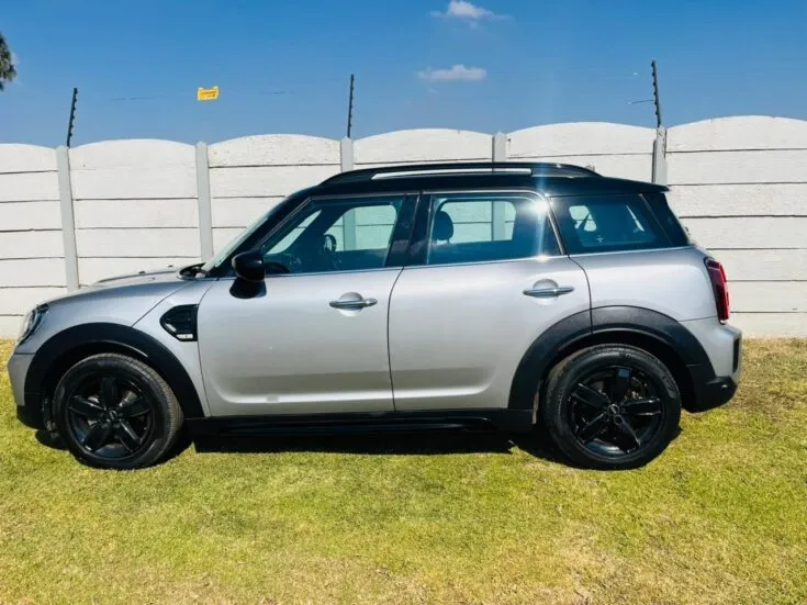 2023 Mini Countryman/1.5 COOPER DCT – Left Side Photo