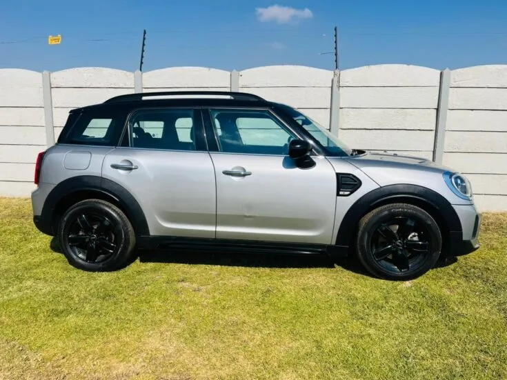 2023 Mini Countryman/1.5 COOPER DCT – Right Side Photo
