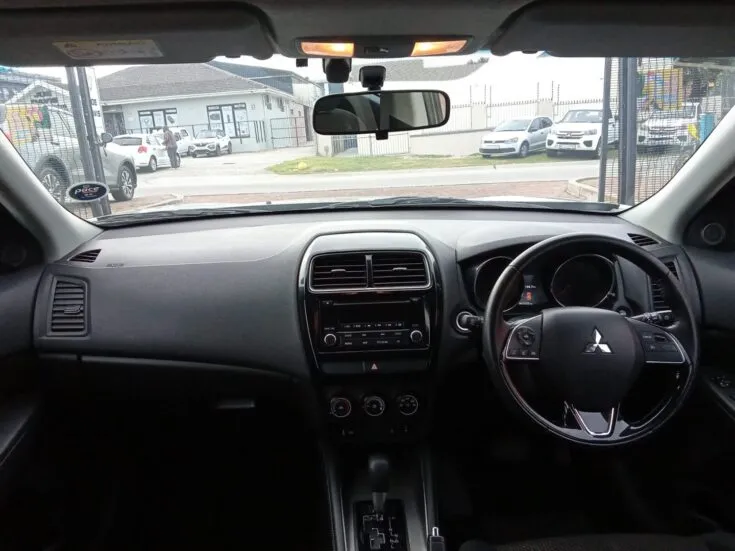 2023 MITSUBISHI ASX 2.0 ES CVT – Interior