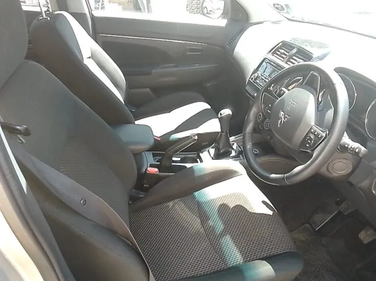 2023 Mitsubishi Asx/2.0 MIVEC CVT ES – Interior