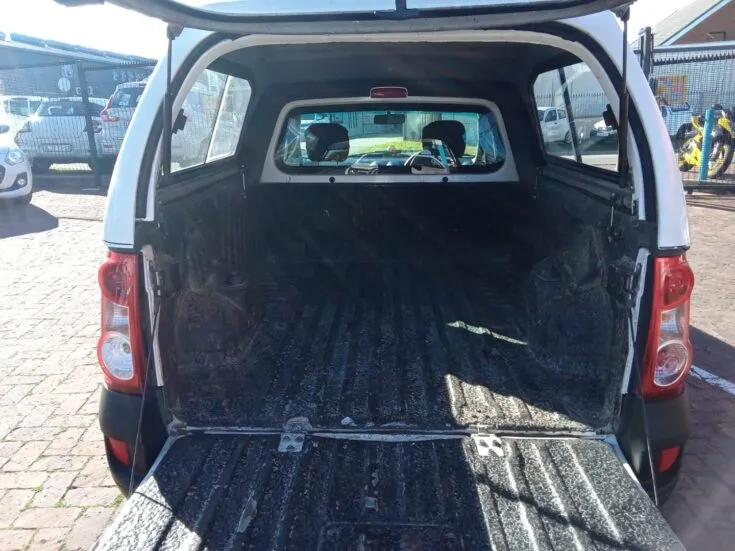 2023 Nissan Np200/1.6 STEALTH LIMITED EDITION – Boot / Loadbin
