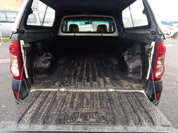 2023 Nissan Np200/1.6 STEALTH LIMITED EDITION – Boot / Loadbin