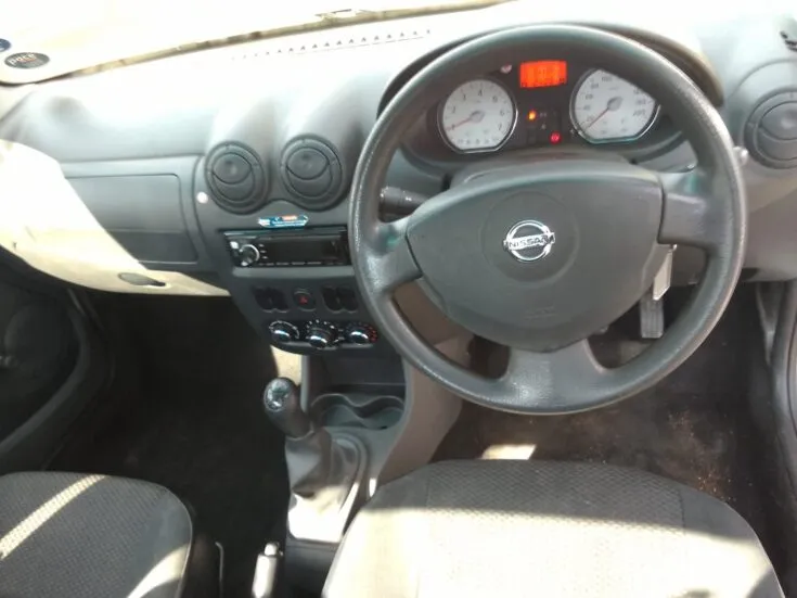 2023 Nissan Np200/1.6 STEALTH LIMITED EDITION – Dashboard