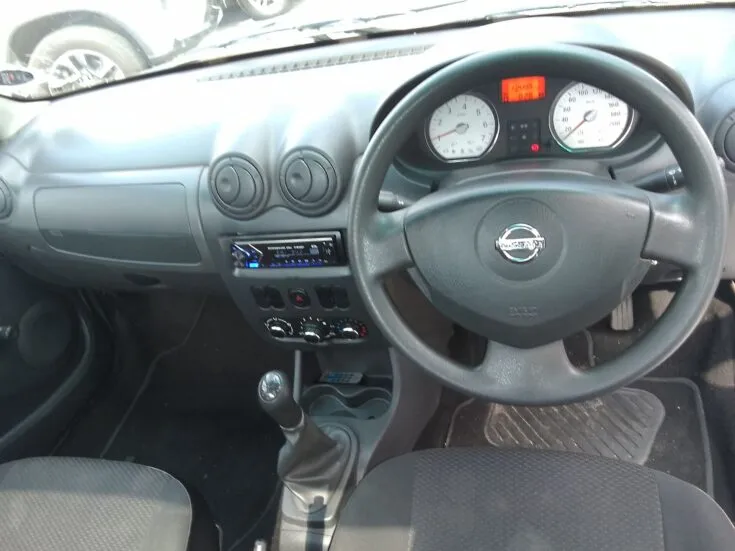 2023 Nissan Np200/1.6 STEALTH LIMITED EDITION – Dashboard