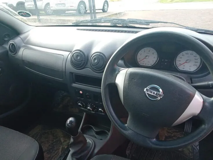 2023 Nissan Np200/1.6 STEALTH LIMITED EDITION – Interior