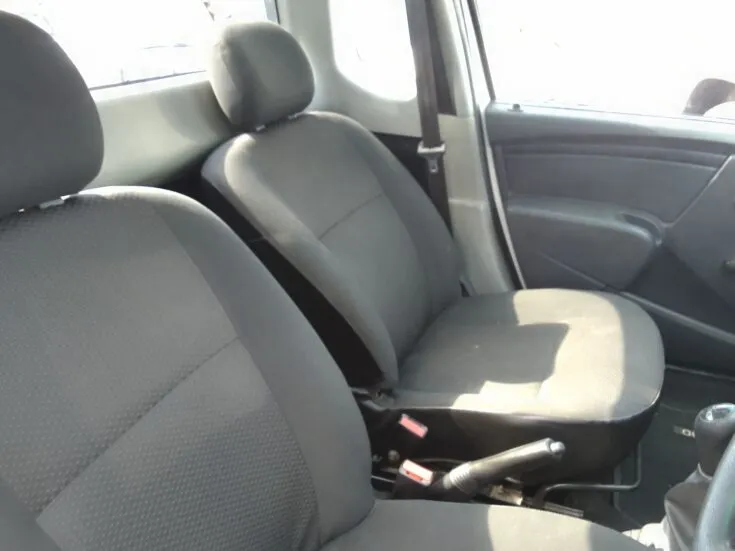 2023 Nissan Np200/1.6 STEALTH LIMITED EDITION – Rear Seats