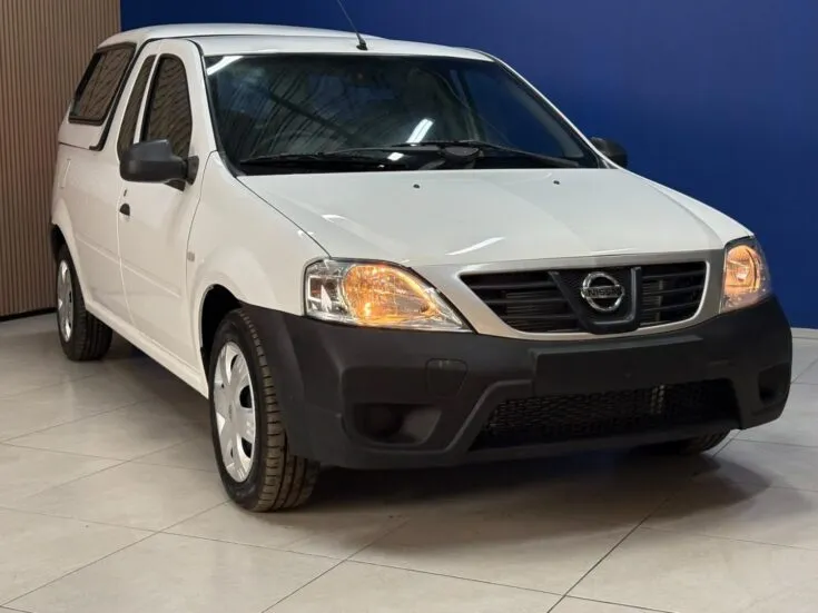 2023 Nissan Np200/1.6 STEALTH LIMITED EDITION – Right Side Photo