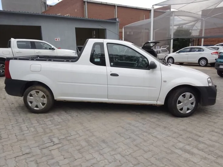 2023 Nissan Np200/1.6 STEALTH LIMITED EDITION – Right Side Photo