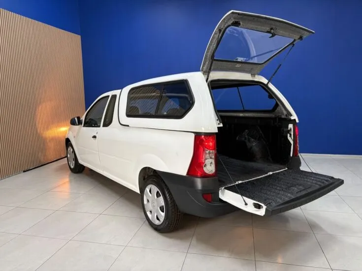 2023 Nissan Np200/1.6 STEALTH LIMITED EDITION – Spare Wheel
