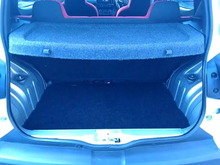 2023 Renault Kwid/1.0 DYNAMIQUE (ABS) – Boot / Loadbin