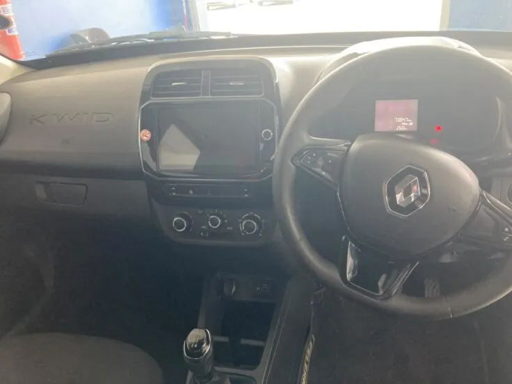 2023 Renault Kwid/1.0 DYNAMIQUE (ABS) – Dashboard