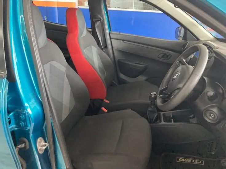 2023 Renault Kwid/1.0 DYNAMIQUE (ABS) – Front Seats
