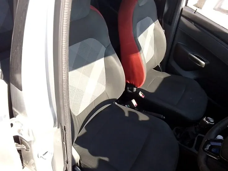 2023 Renault Kwid/1.0 DYNAMIQUE (ABS) – Front Seats