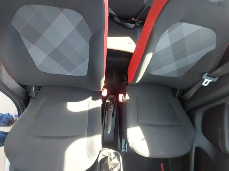 2023 Renault Kwid/1.0 DYNAMIQUE (ABS) – Front Seats