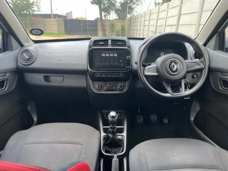 2023 Renault Kwid/1.0 DYNAMIQUE (ABS) – Interior