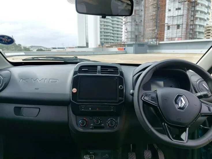 2023 Renault Kwid/1.0 DYNAMIQUE (ABS) – Interior