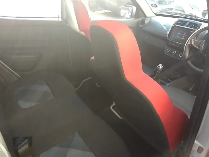 2023 Renault Kwid/1.0 DYNAMIQUE (ABS) – Interior