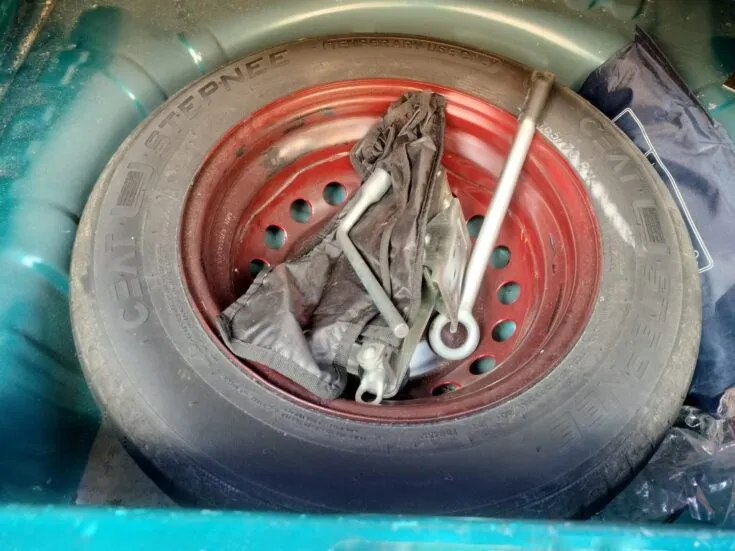 2023 Renault Kwid/1.0 DYNAMIQUE (ABS) – Spare Wheel