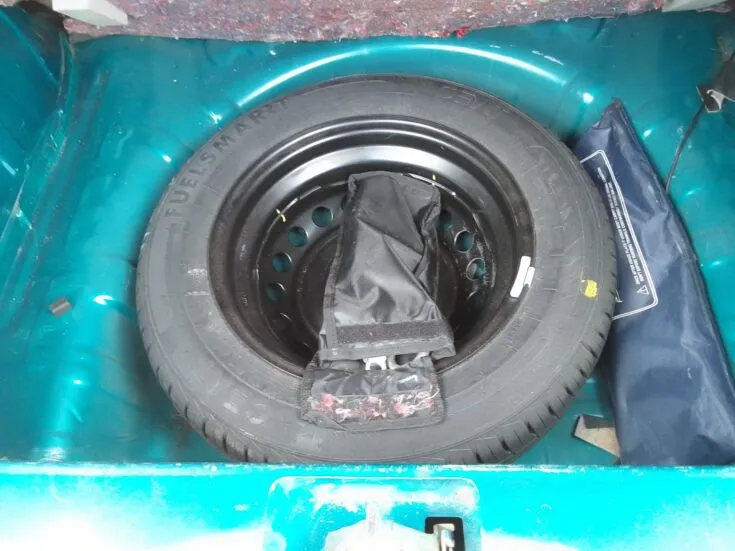 2023 Renault Kwid/1.0 DYNAMIQUE (ABS) – Spare Wheel