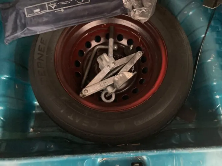 2023 Renault Kwid/1.0 DYNAMIQUE (ABS) – Spare Wheel