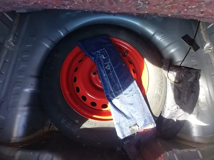 2023 Renault Kwid/1.0 DYNAMIQUE (ABS) – Spare Wheel