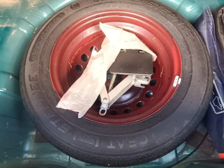 2023 Renault Kwid/1.0 DYNAMIQUE (ABS) – Spare Wheel