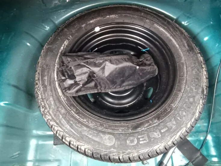 2023 Renault Kwid/1.0 DYNAMIQUE (ABS) – Spare Wheel