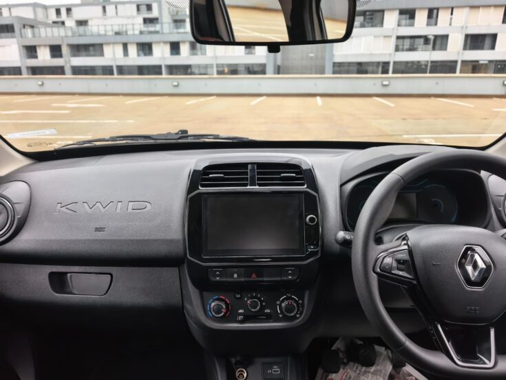 2023 RENAULT KWID DYNAMIQUE MANUAL – Dashboard