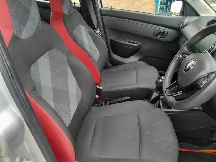2023 RENAULT KWID DYNAMIQUE MANUAL – Front Seats