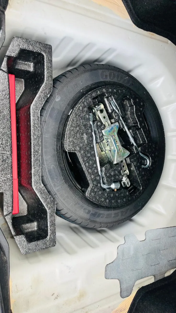 2023 Suzuki Ciaz/1.5 GLX AUTO – Spare Wheel
