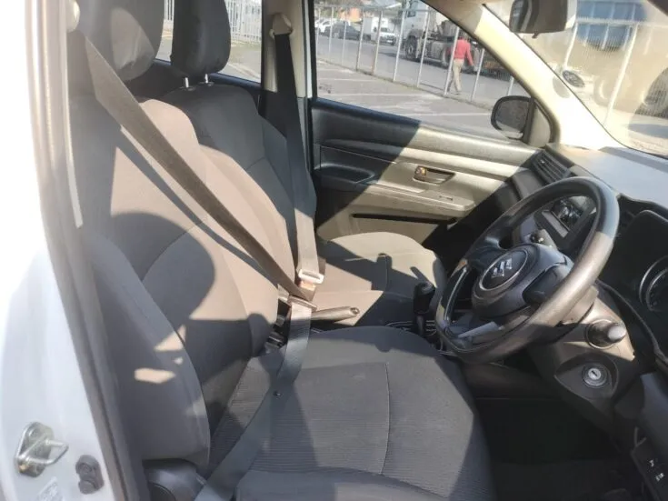 2023 Suzuki Ertiga/1.5 GA – Interior