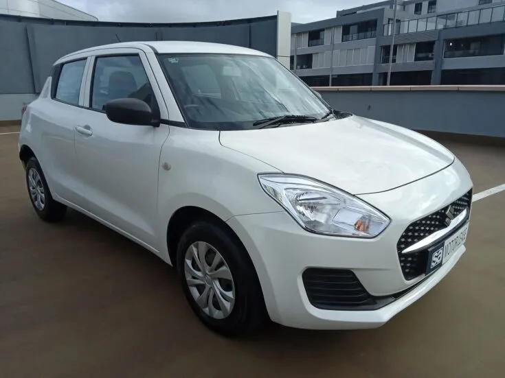 2023 Suzuki Swift/1.2 GA – Front Feature Photo