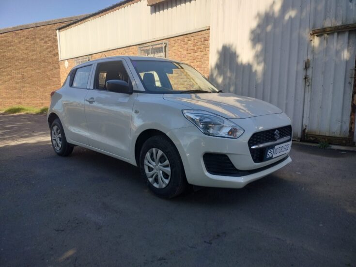 2023 Suzuki Swift/1.2 GA – Front Feature Photo
